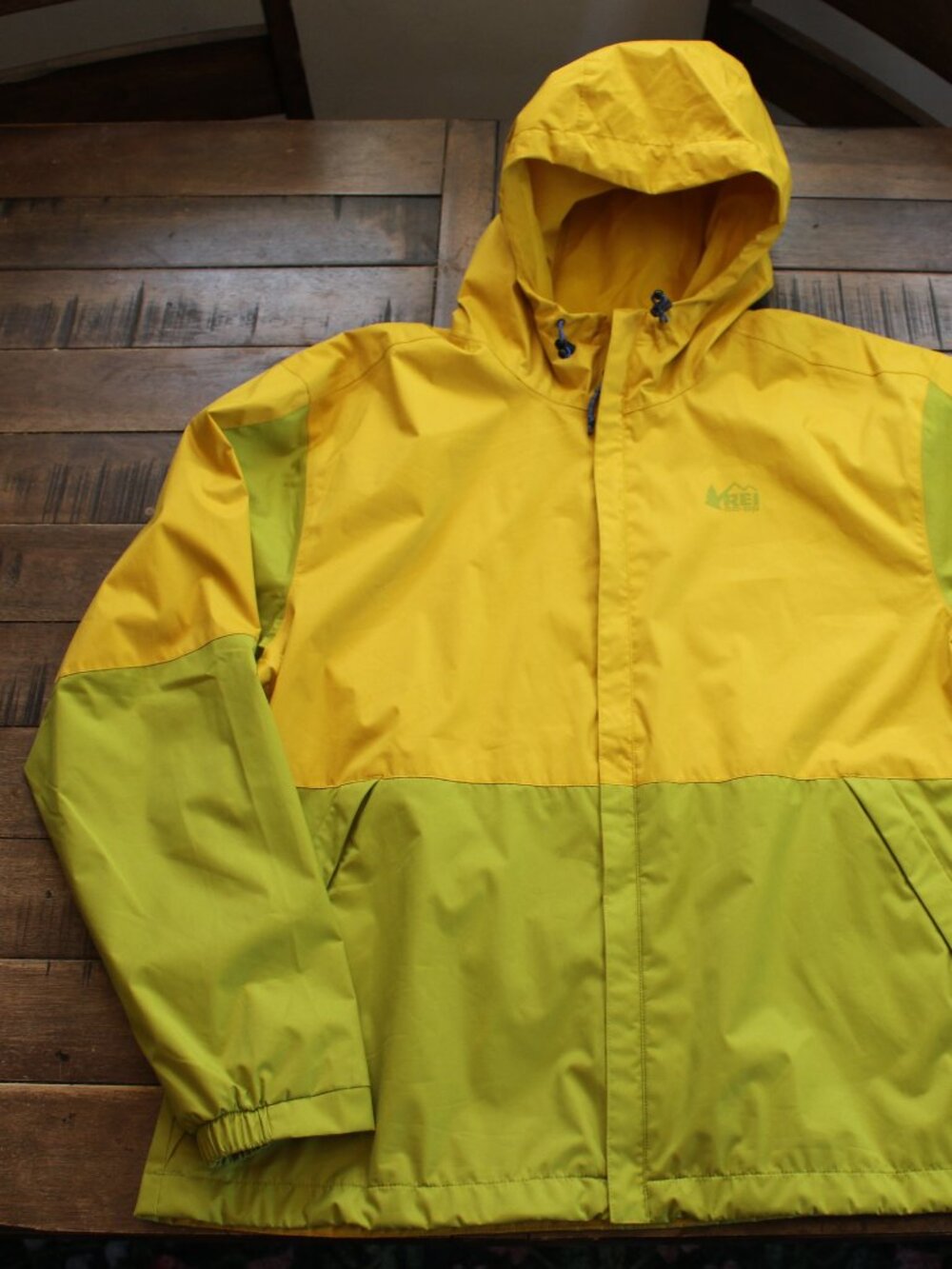 REI Co-op Trailmade Rain Jacket Women's Large Yellow Green EUC